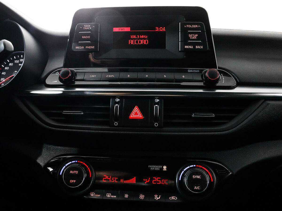 Kia Cerato с пробегом — 2018 год. Фото: #12