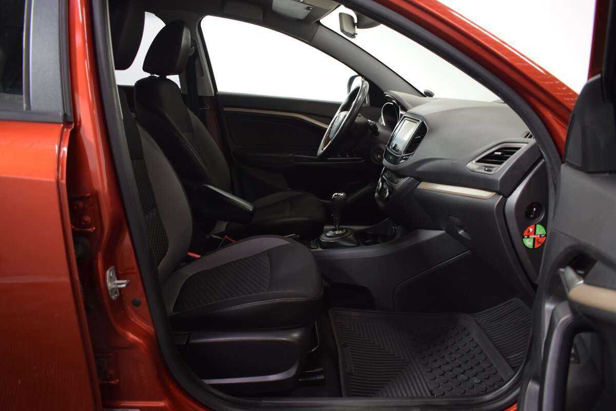 Lada (ВАЗ) Vesta с пробегом — 2016 год. Фото: #13