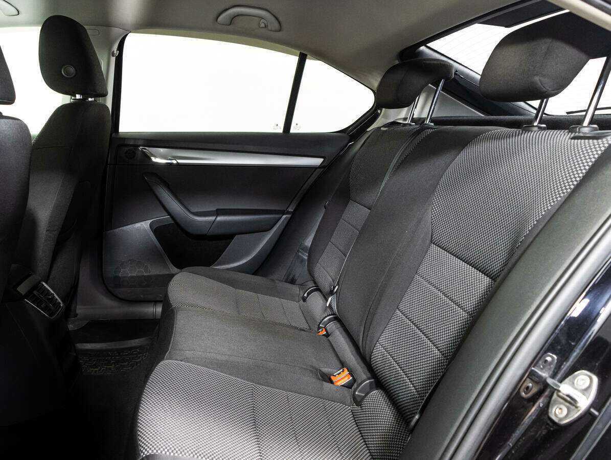 Skoda Octavia с пробегом — 2014 год. Фото: #9