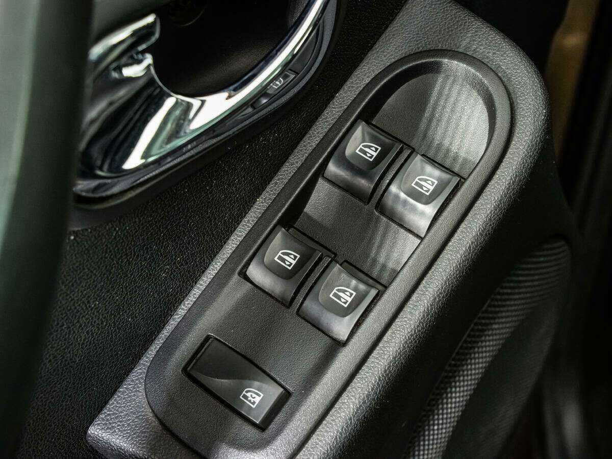 Renault Duster с пробегом — 2015 год. Фото: #15