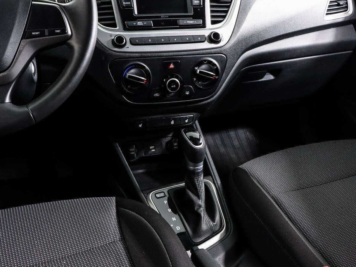 Hyundai Solaris с пробегом — 2021 год. Фото: #10