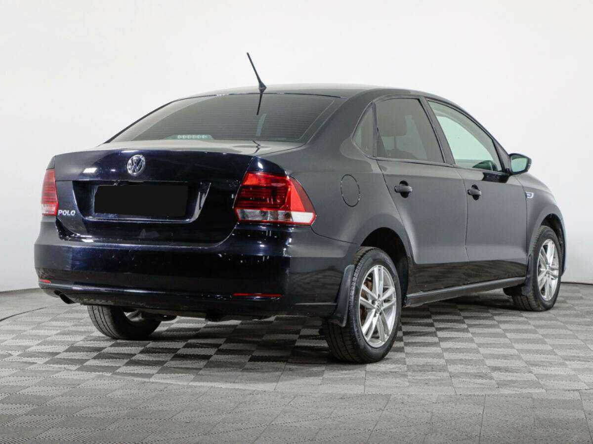 Volkswagen Polo с пробегом — 2015 год. Фото: #4
