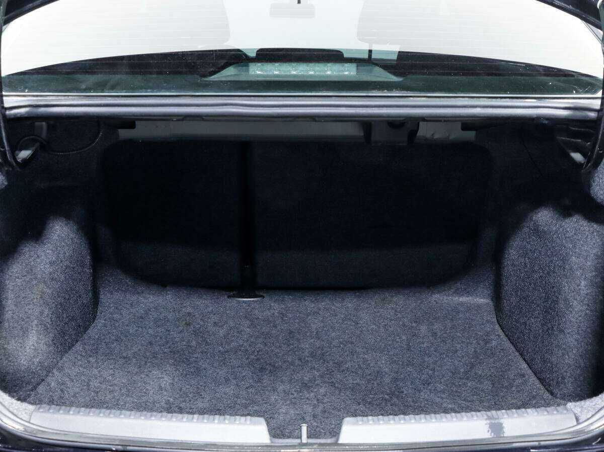 Volkswagen Polo с пробегом — 2015 год. Фото: #11