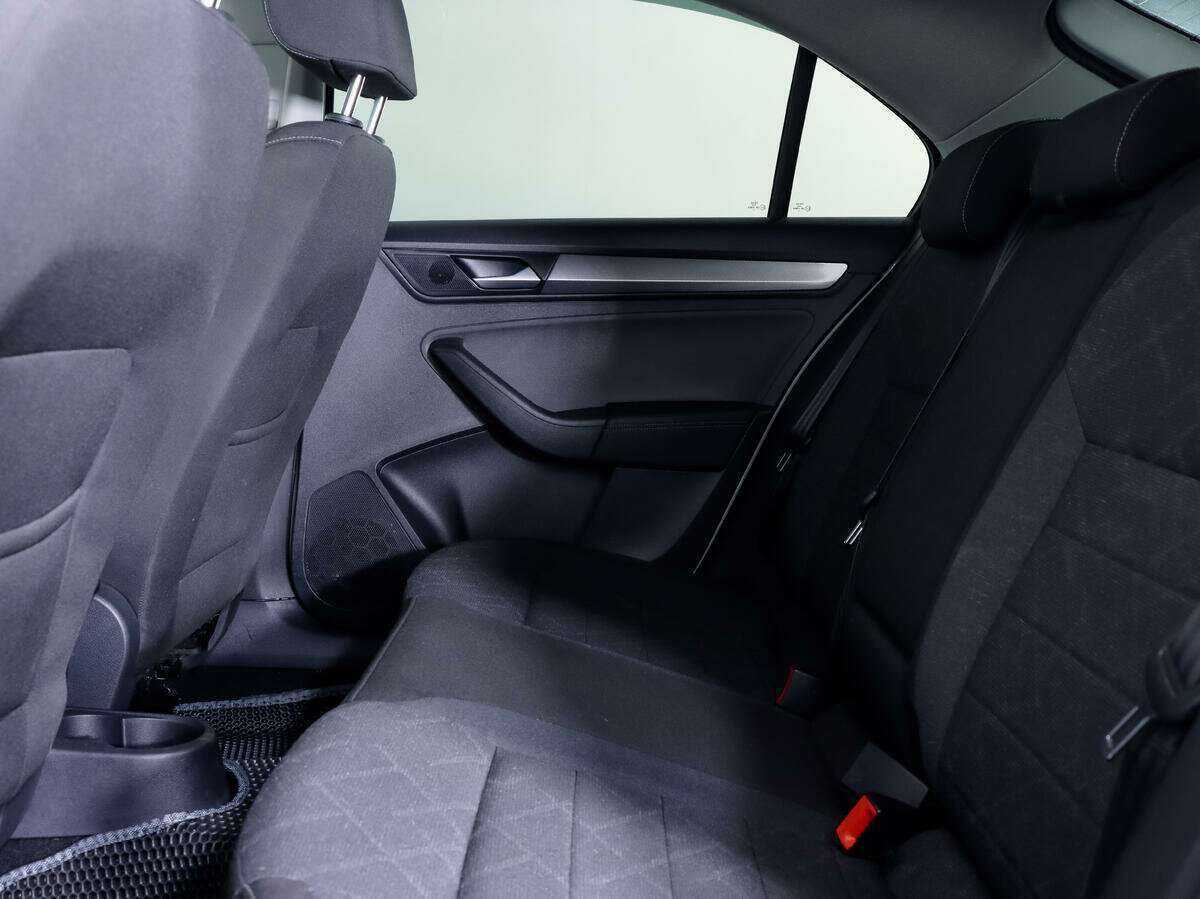 Volkswagen Polo с пробегом — 2021 год. Фото: #10