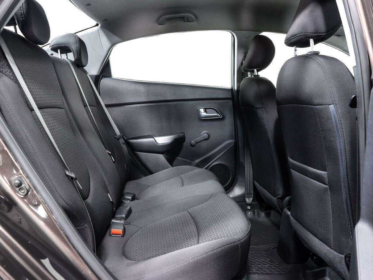 Kia Rio с пробегом — 2016 год. Фото: #11