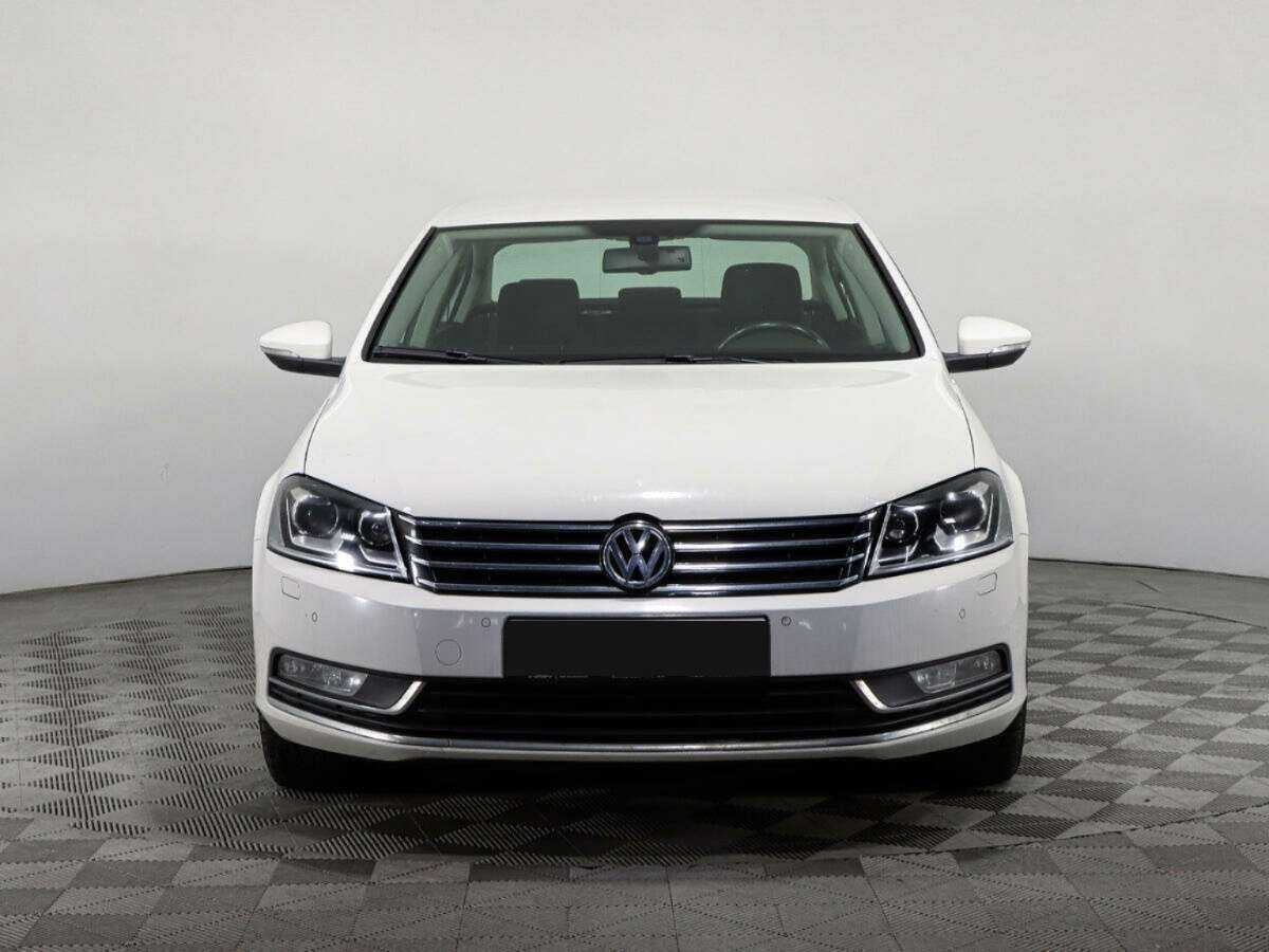 Volkswagen Passat с пробегом — 2014 год. Фото: #1