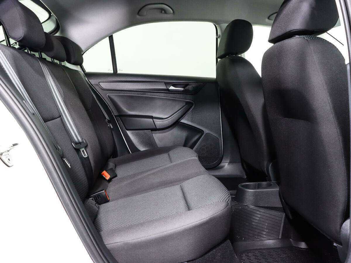 Volkswagen Polo с пробегом — 2021 год. Фото: #11