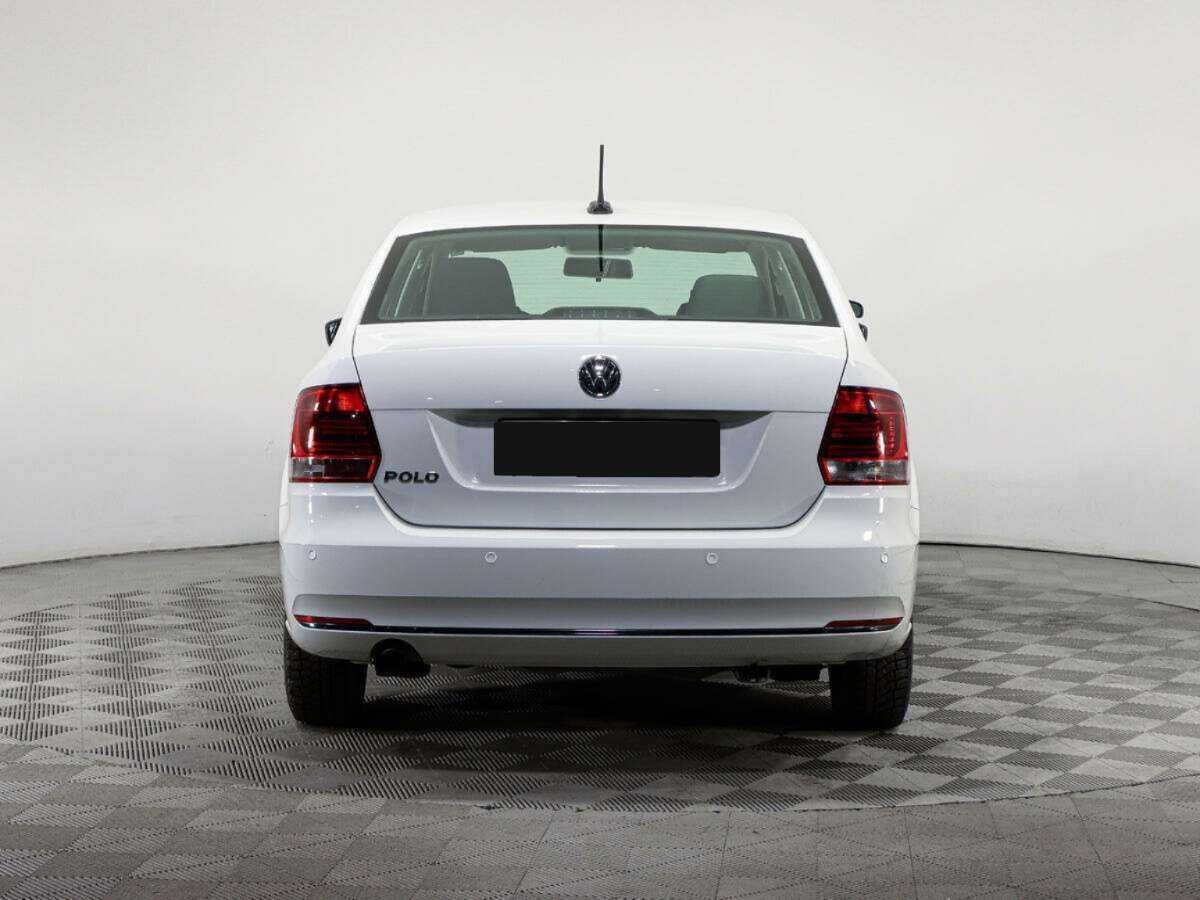 Volkswagen Polo с пробегом — 2018 год. Фото: #5