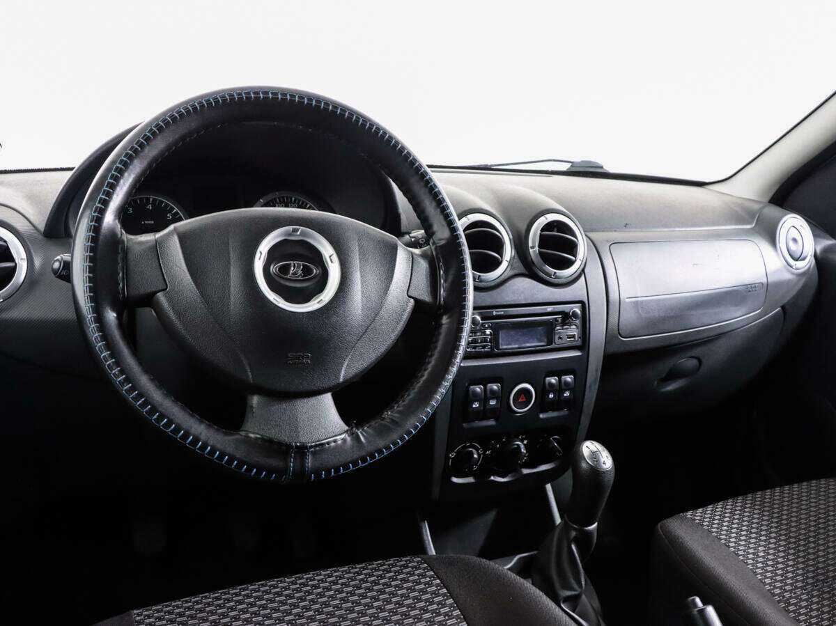 Lada (ВАЗ) Largus с пробегом — 2013 год. Фото: #8