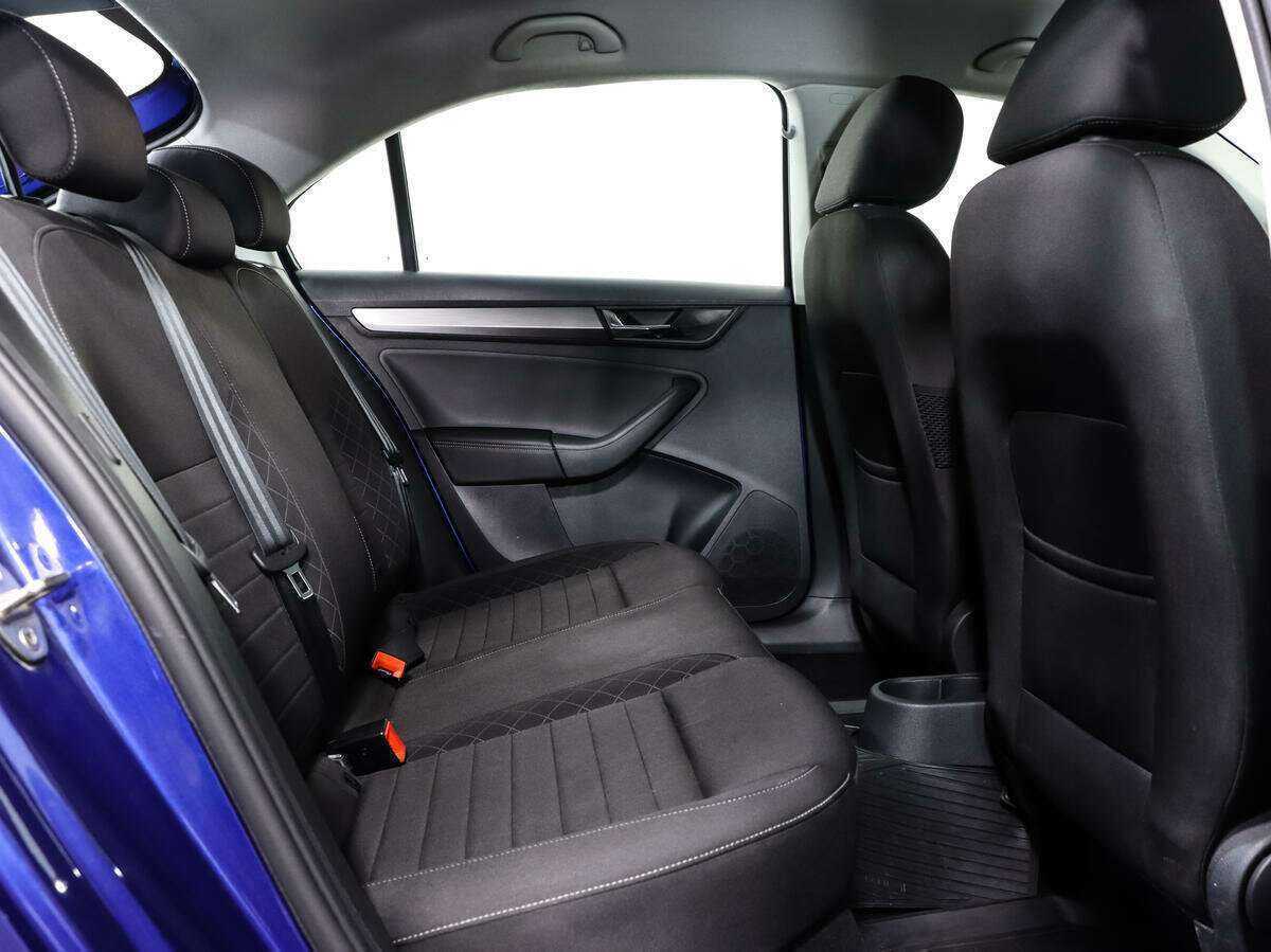 Skoda Rapid с пробегом — 2017 год. Фото: #8