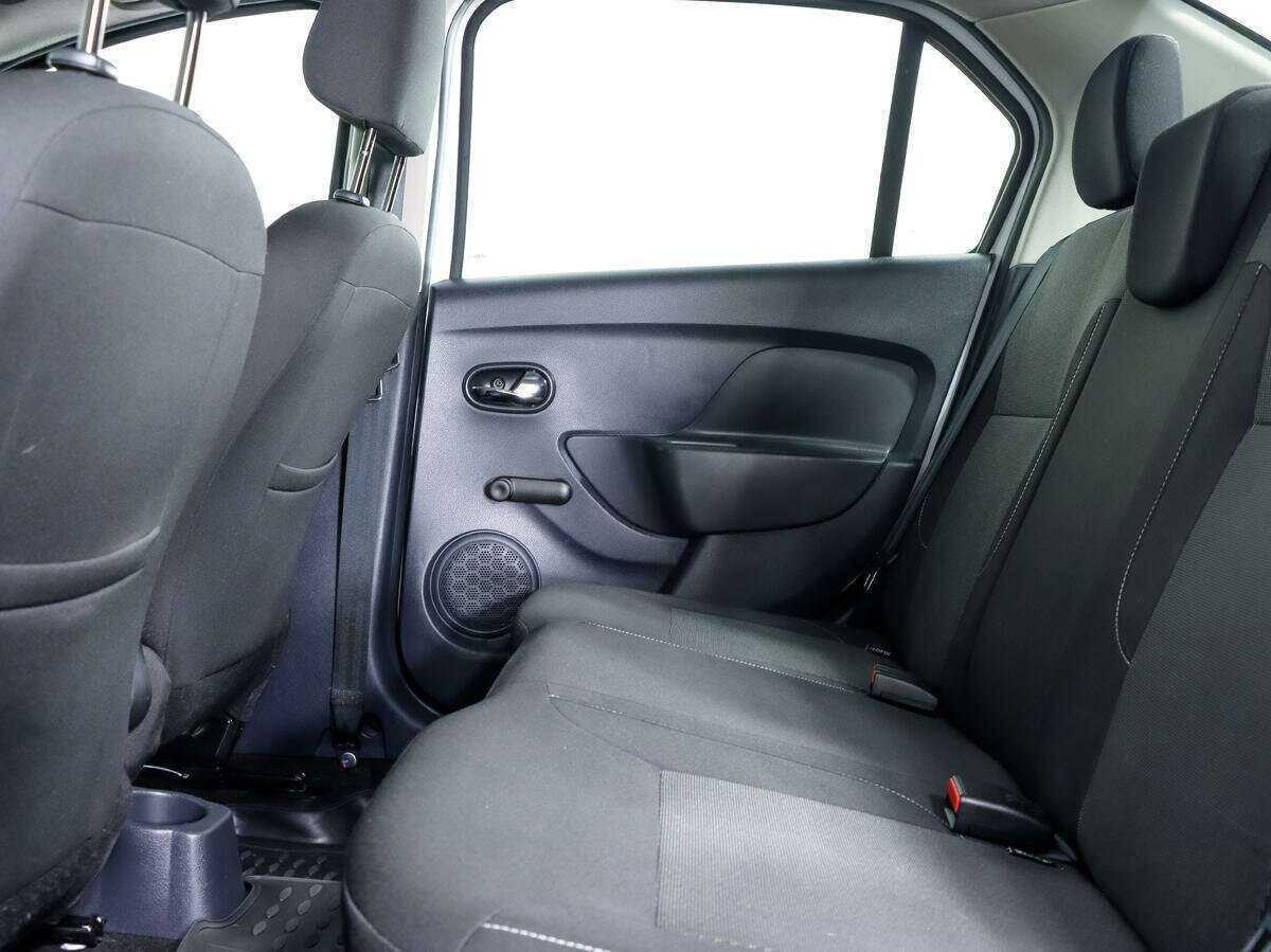 Renault Logan с пробегом — 2020 год. Фото: #10