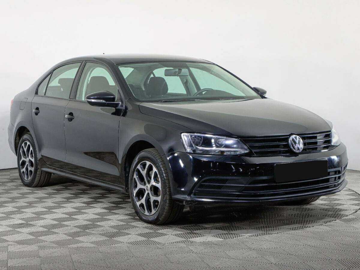 Volkswagen Jetta с пробегом — 2015 год. Фото: #2