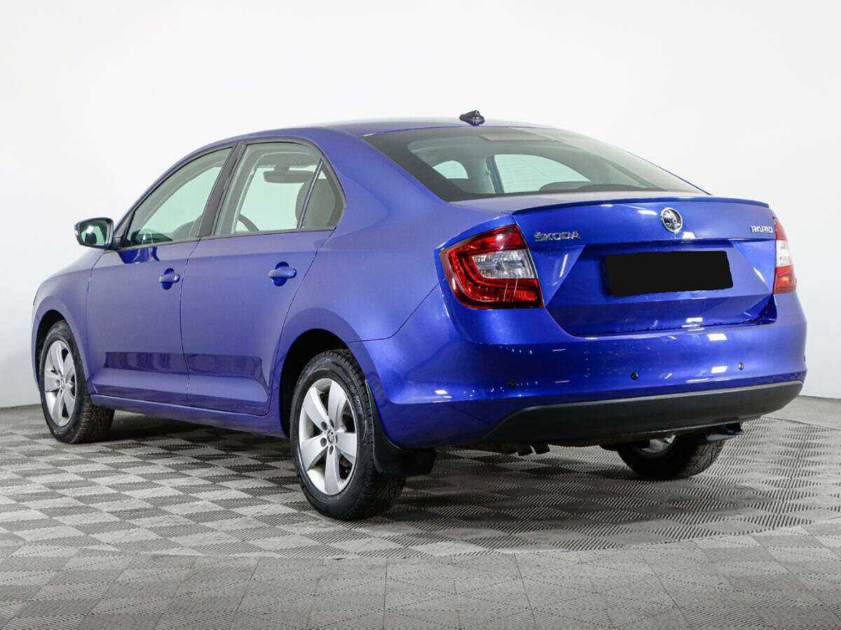 Skoda Rapid с пробегом — 2017 год. Фото: #6