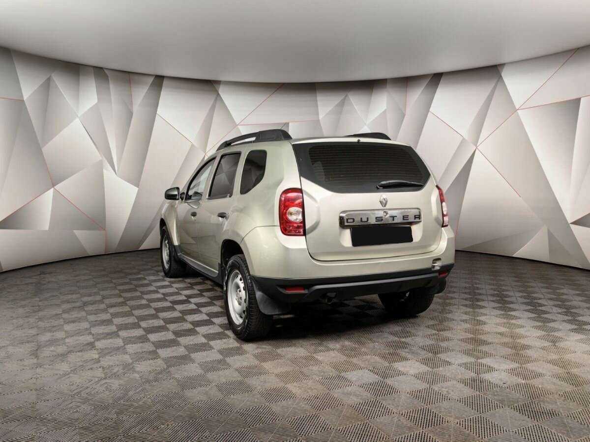 Renault Duster с пробегом — 2014 год. Фото: #3