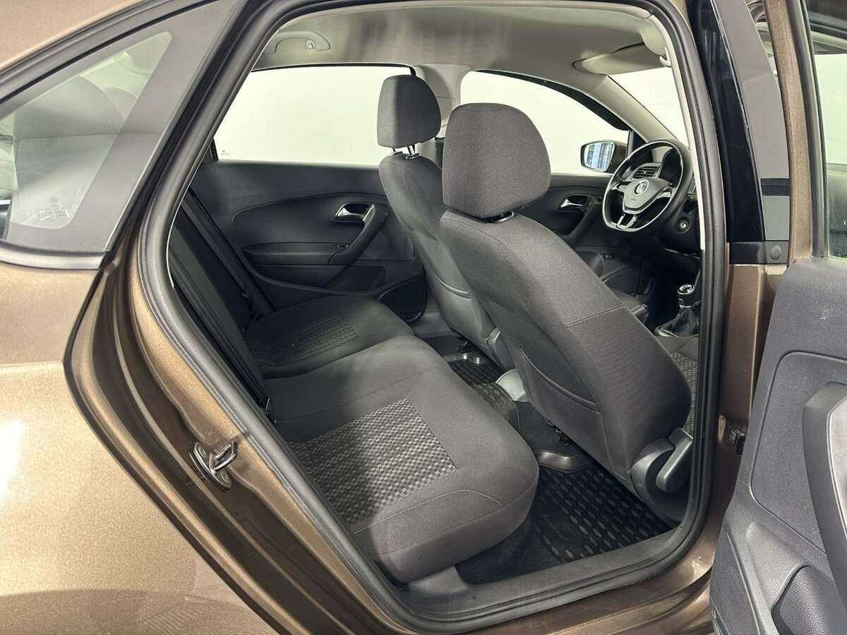 Volkswagen Polo с пробегом — 2016 год. Фото: #16