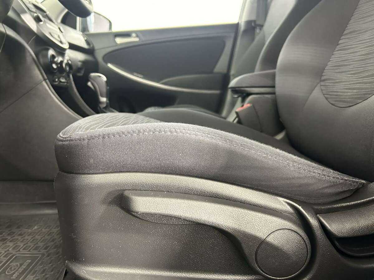 Hyundai Solaris с пробегом — 2016 год. Фото: #9