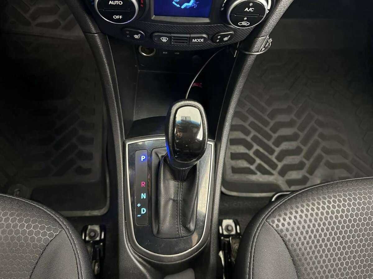 Hyundai Solaris с пробегом — 2016 год. Фото: #11