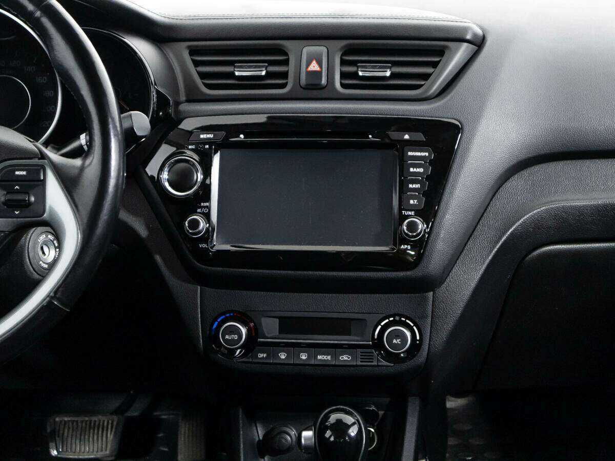 Kia Rio с пробегом — 2017 год. Фото: #13