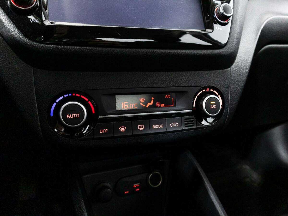 Kia Rio с пробегом — 2017 год. Фото: #15