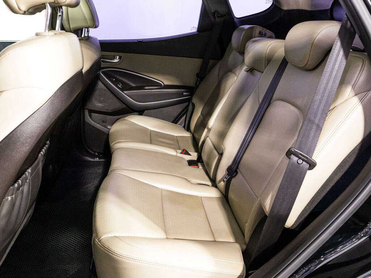 Hyundai Santa Fe с пробегом — 2012 год. Фото: #9