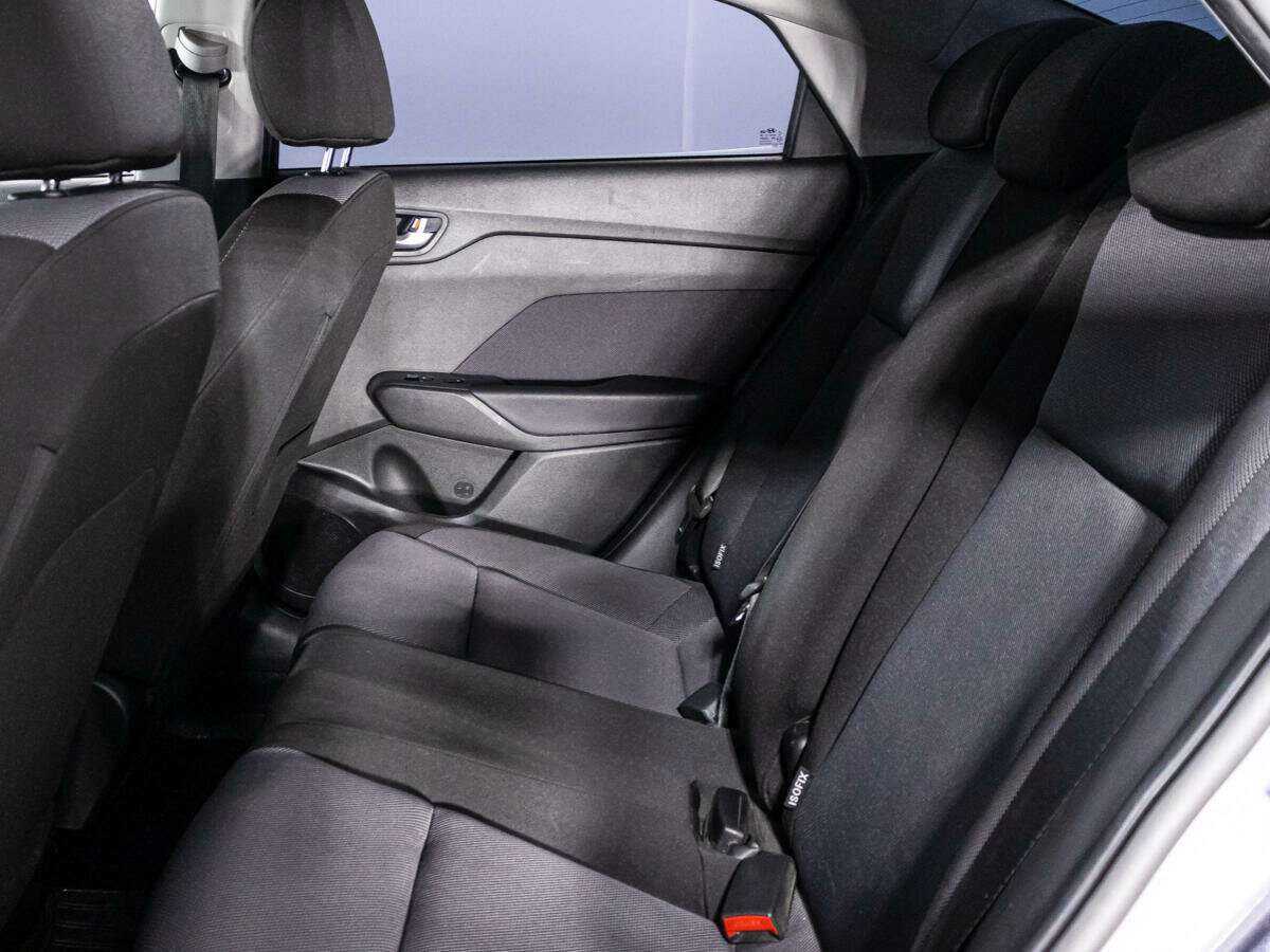 Hyundai Solaris с пробегом — 2021 год. Фото: #9