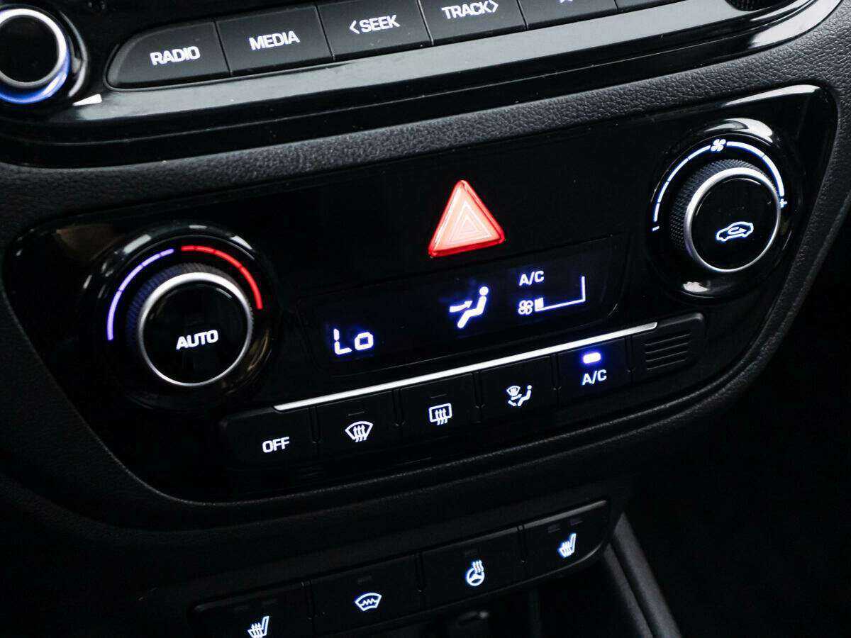 Hyundai Solaris с пробегом — 2021 год. Фото: #15