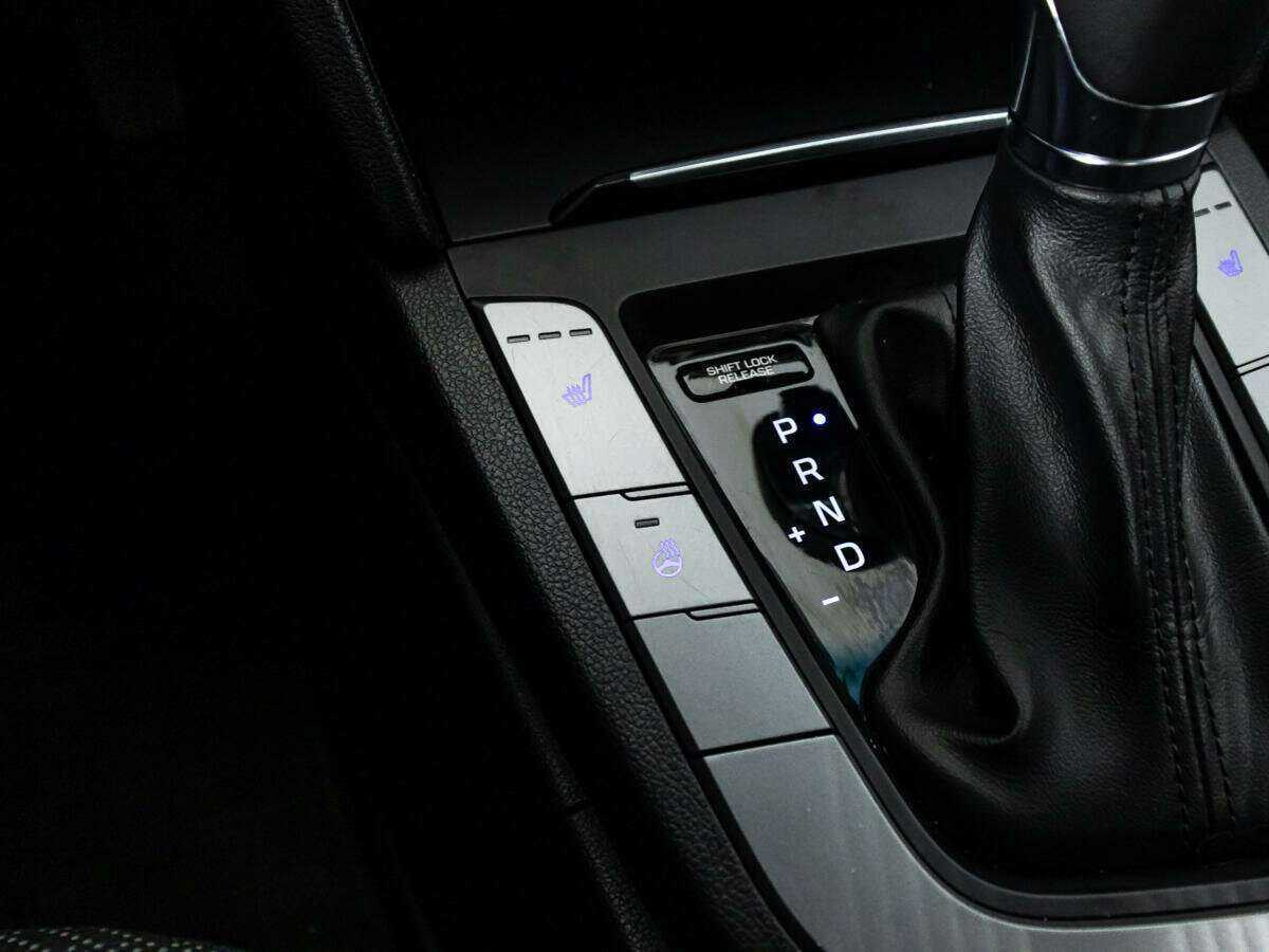 Hyundai Elantra с пробегом — 2016 год. Фото: #16