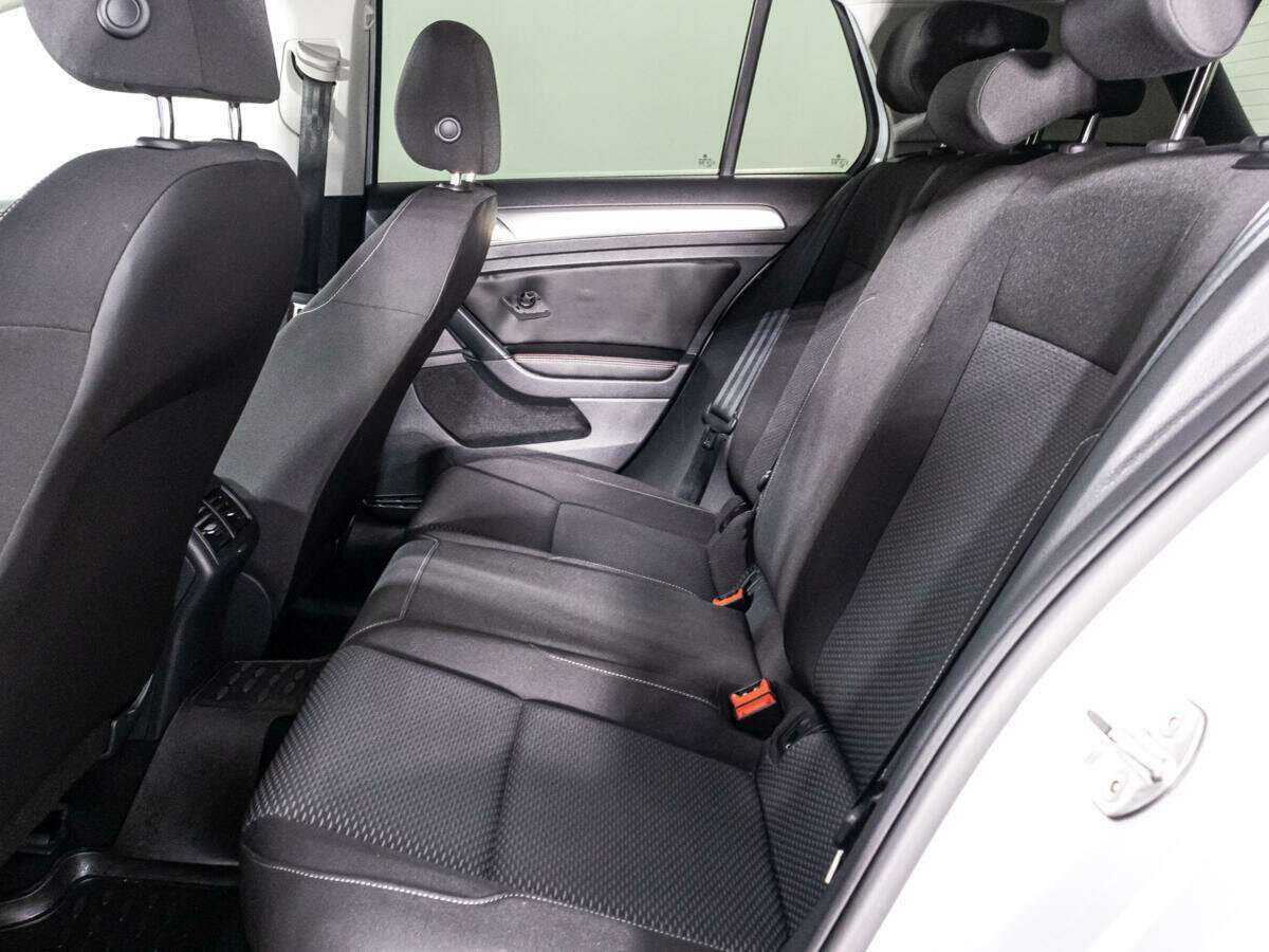 Volkswagen Golf с пробегом — 2018 год. Фото: #9