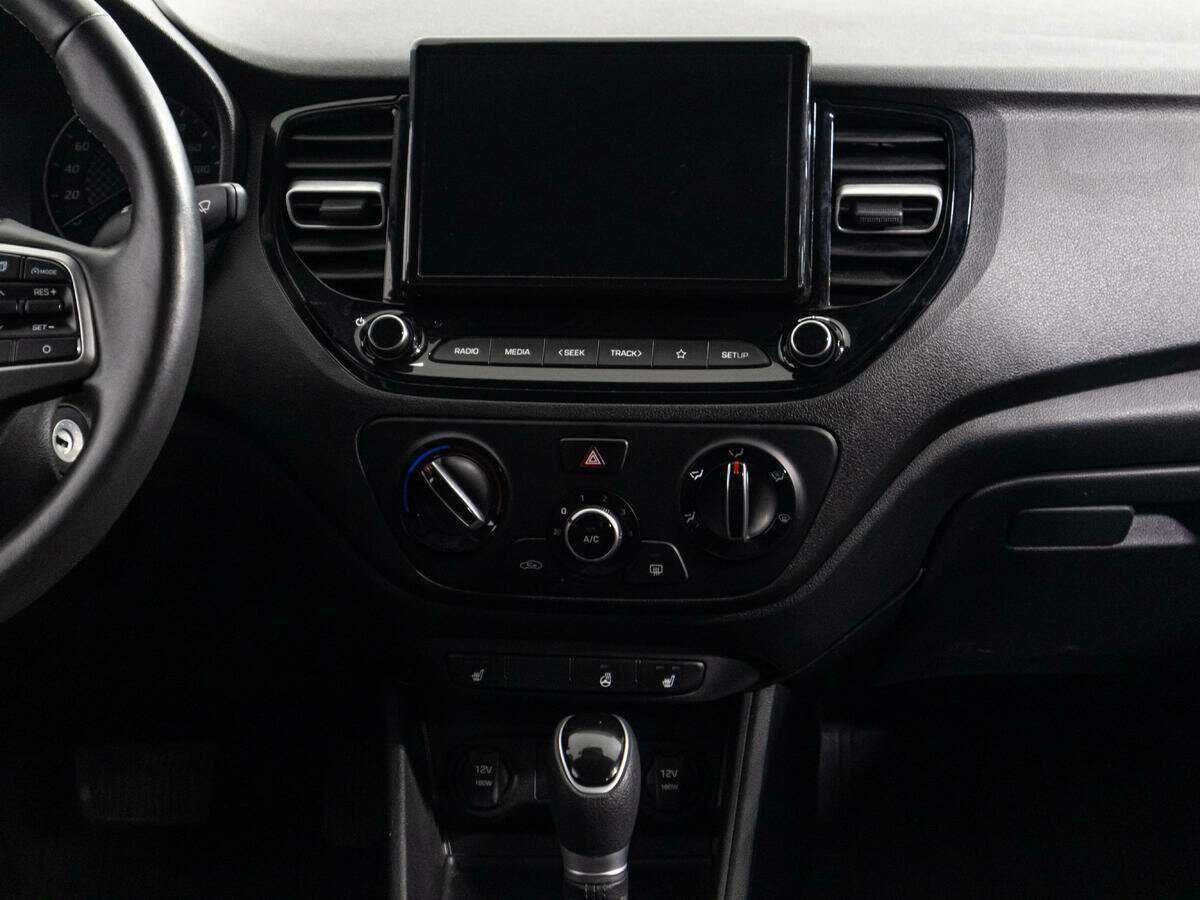 Hyundai Solaris с пробегом — 2021 год. Фото: #13