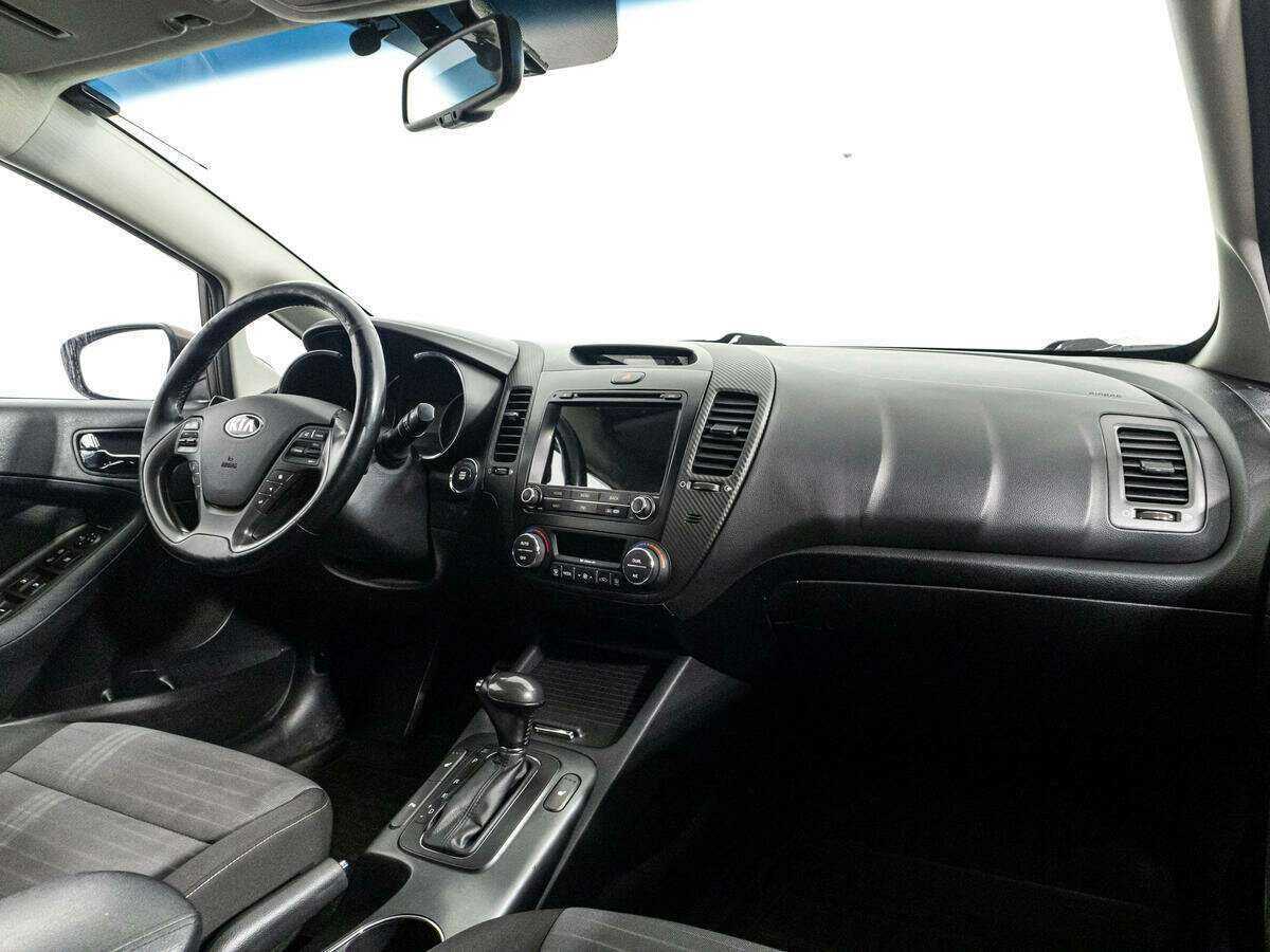Kia Cerato с пробегом — 2014 год. Фото: #8