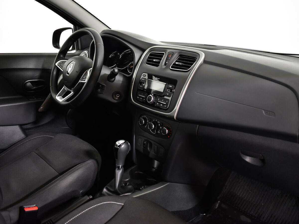 Renault Sandero с пробегом — 2019 год. Фото: #6