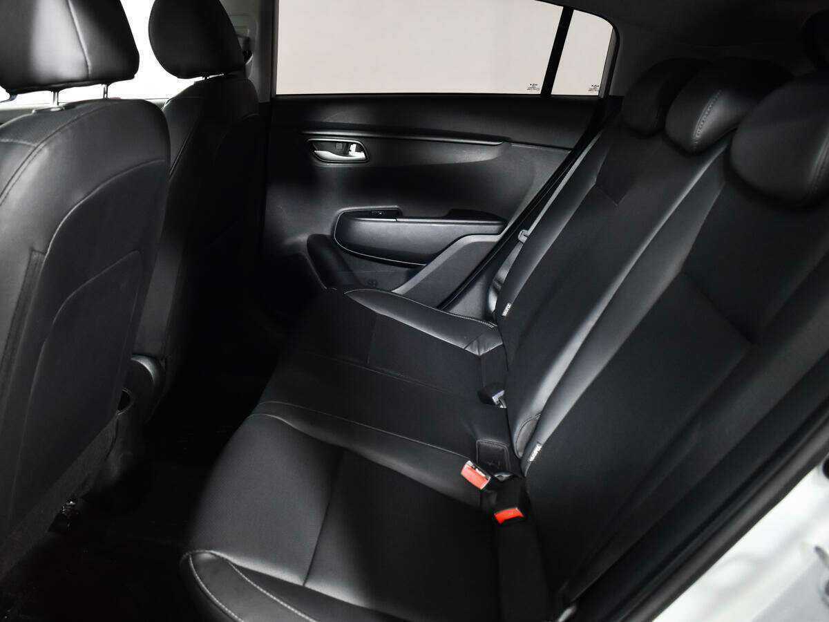 Kia Rio с пробегом — 2021 год. Фото: #7