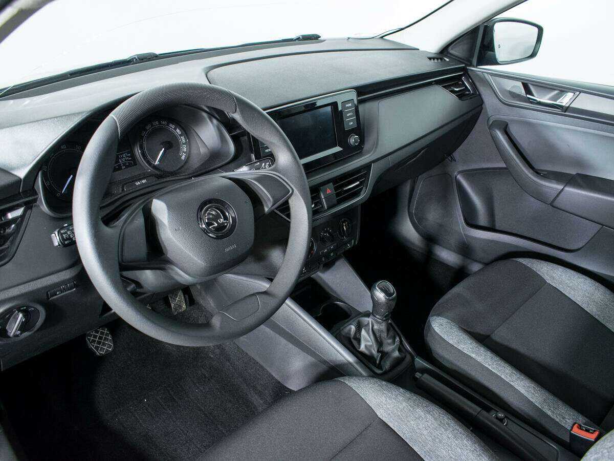 Skoda Rapid с пробегом — 2020 год. Фото: #12