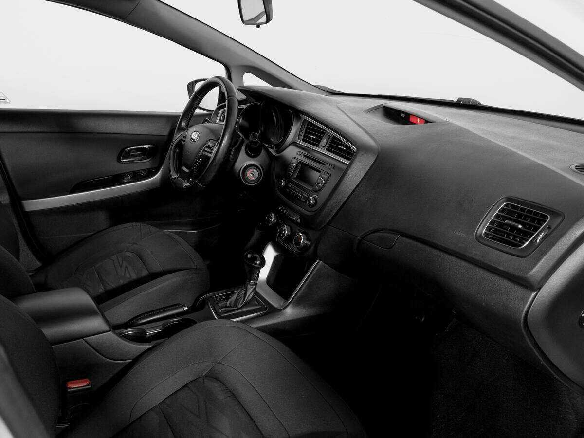 Kia Ceed с пробегом — 2016 год. Фото: #8