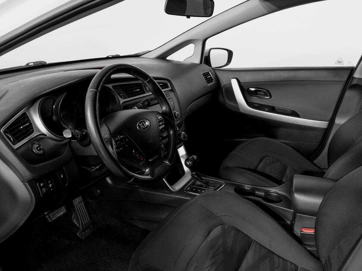 Kia Ceed с пробегом — 2016 год. Фото: #14