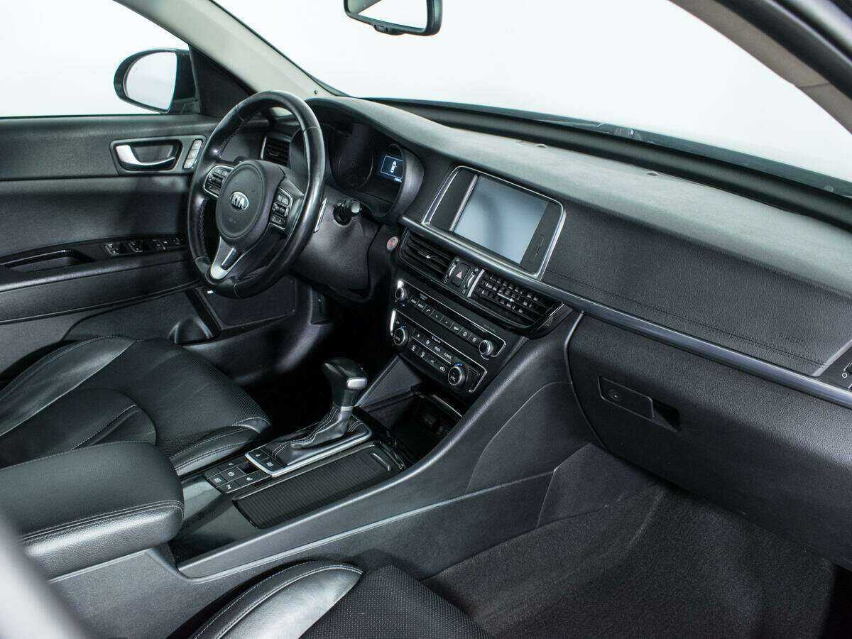 Kia Optima с пробегом — 2017 год. Фото: #6