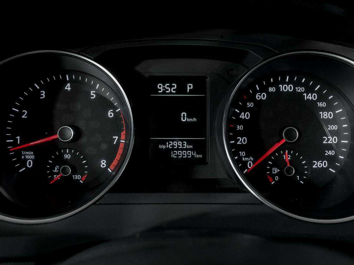 Volkswagen Jetta с пробегом — 2016 год. Фото: #10