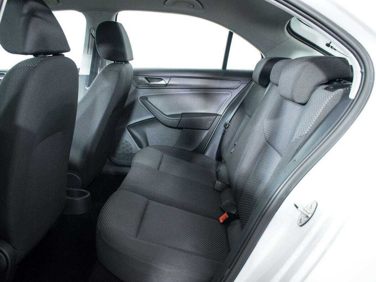 Volkswagen Polo с пробегом — 2021 год. Фото: #9