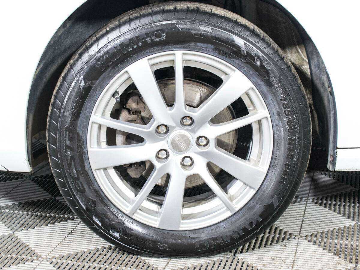 Volkswagen Polo с пробегом — 2015 год. Фото: #14