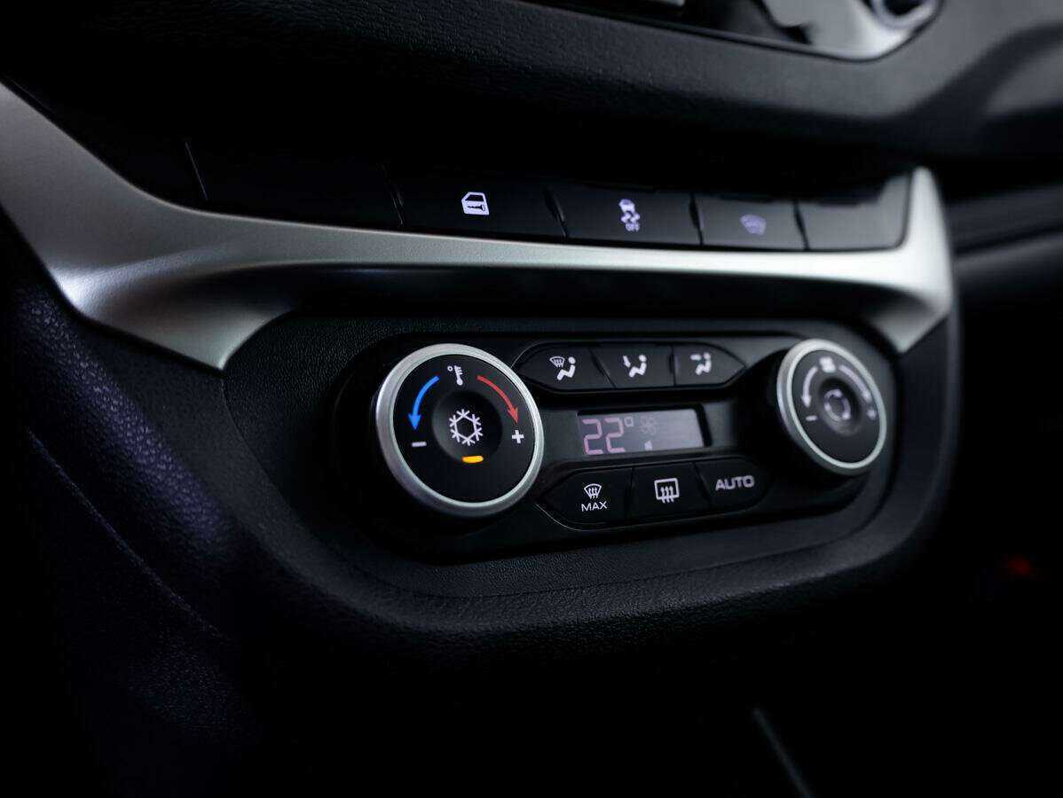 Lada (ВАЗ) Vesta с пробегом — 2020 год. Фото: #10