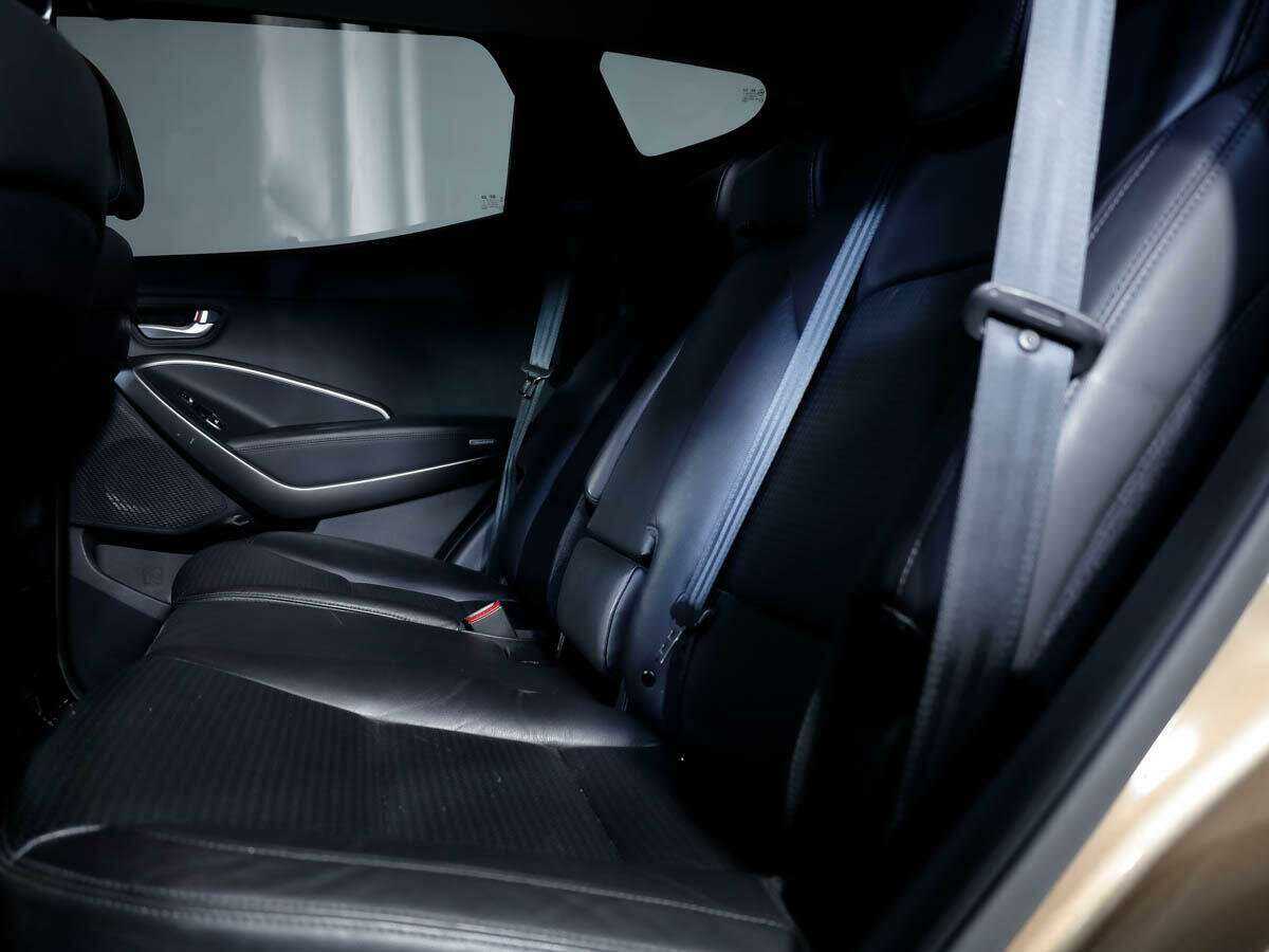 Hyundai Santa Fe с пробегом — 2013 год. Фото: #11