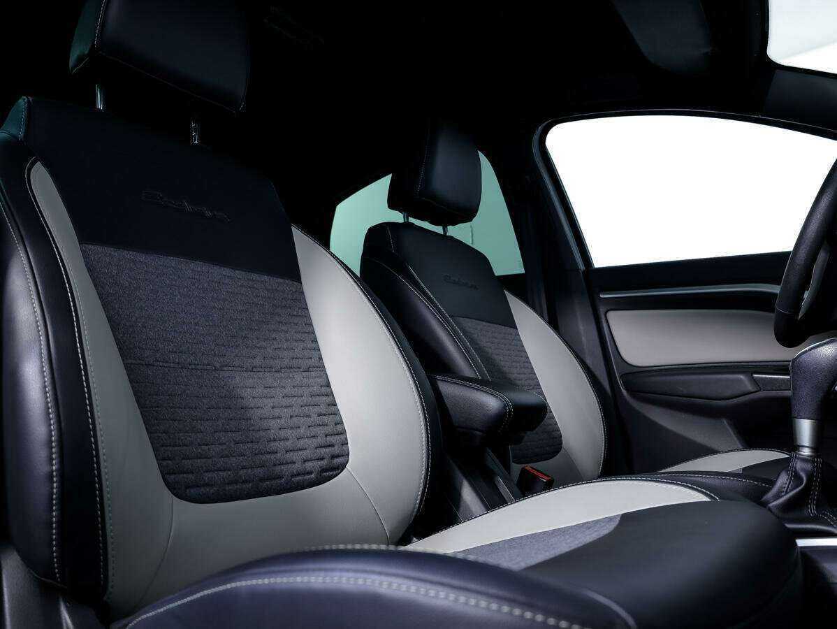 Lada (ВАЗ) Vesta с пробегом — 2019 год. Фото: #11