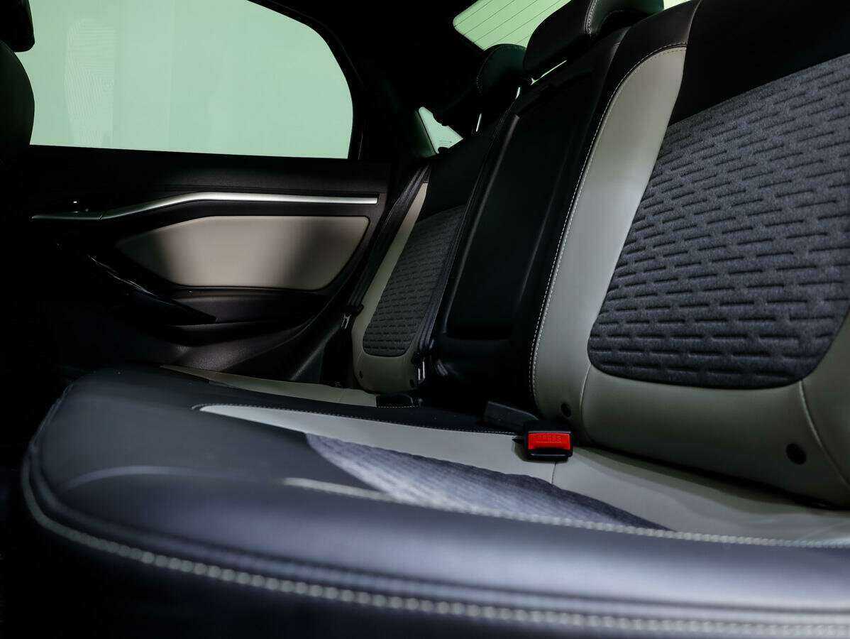 Lada (ВАЗ) Vesta с пробегом — 2019 год. Фото: #12