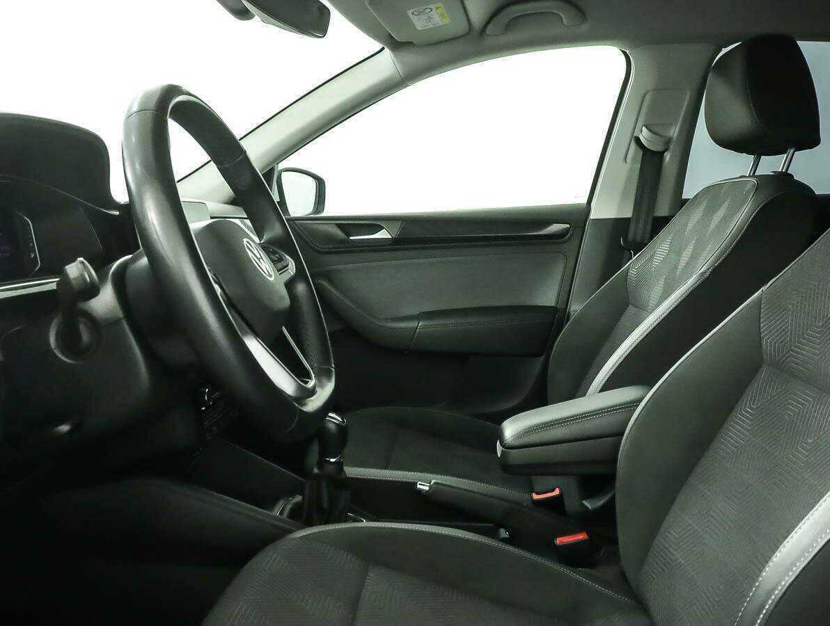 Volkswagen Polo с пробегом — 2021 год. Фото: #6