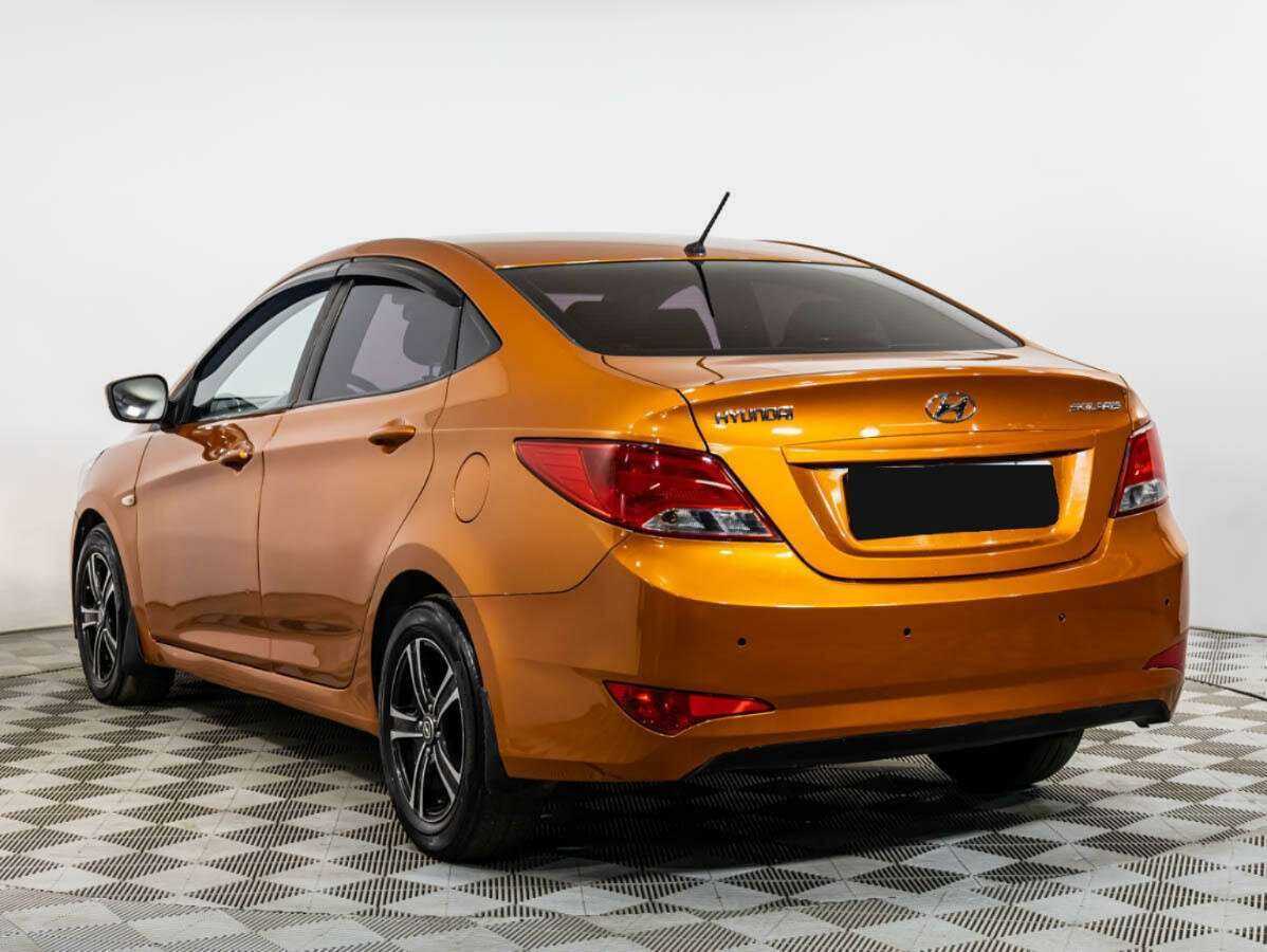 Hyundai Solaris с пробегом — 2014 год. Фото: #5