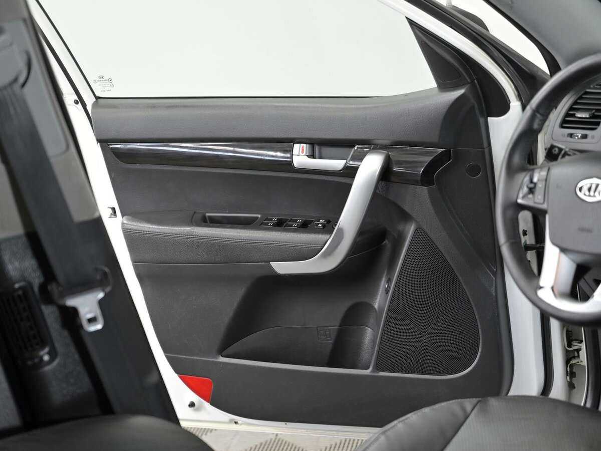 Kia Sorento с пробегом — 2012 год. Фото: #8
