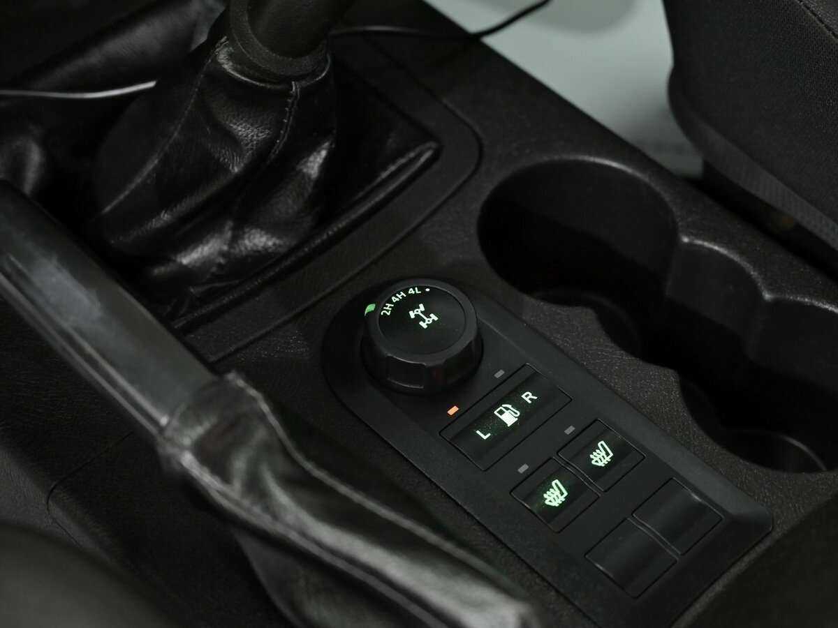 УАЗ Patriot с пробегом — 2015 год. Фото: #8