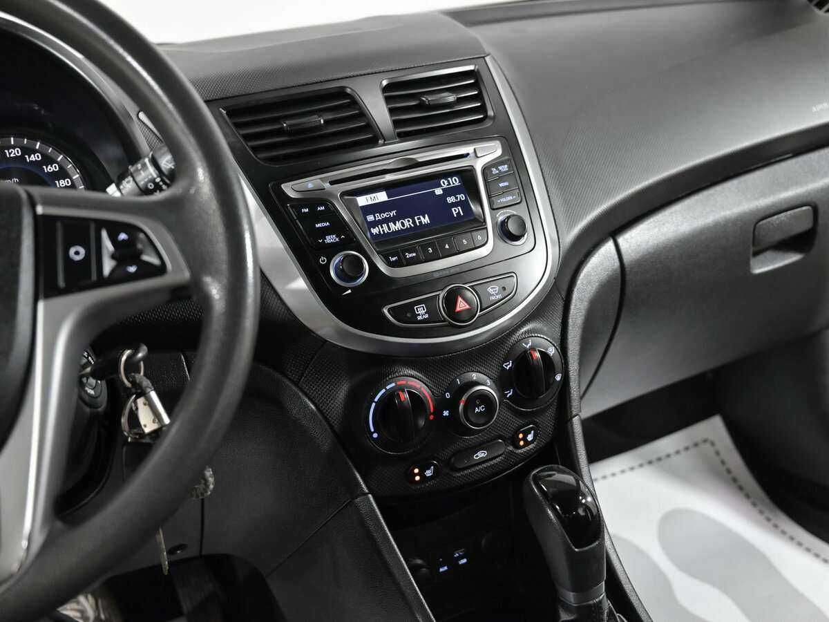 Hyundai Solaris с пробегом — 2016 год. Фото: #7