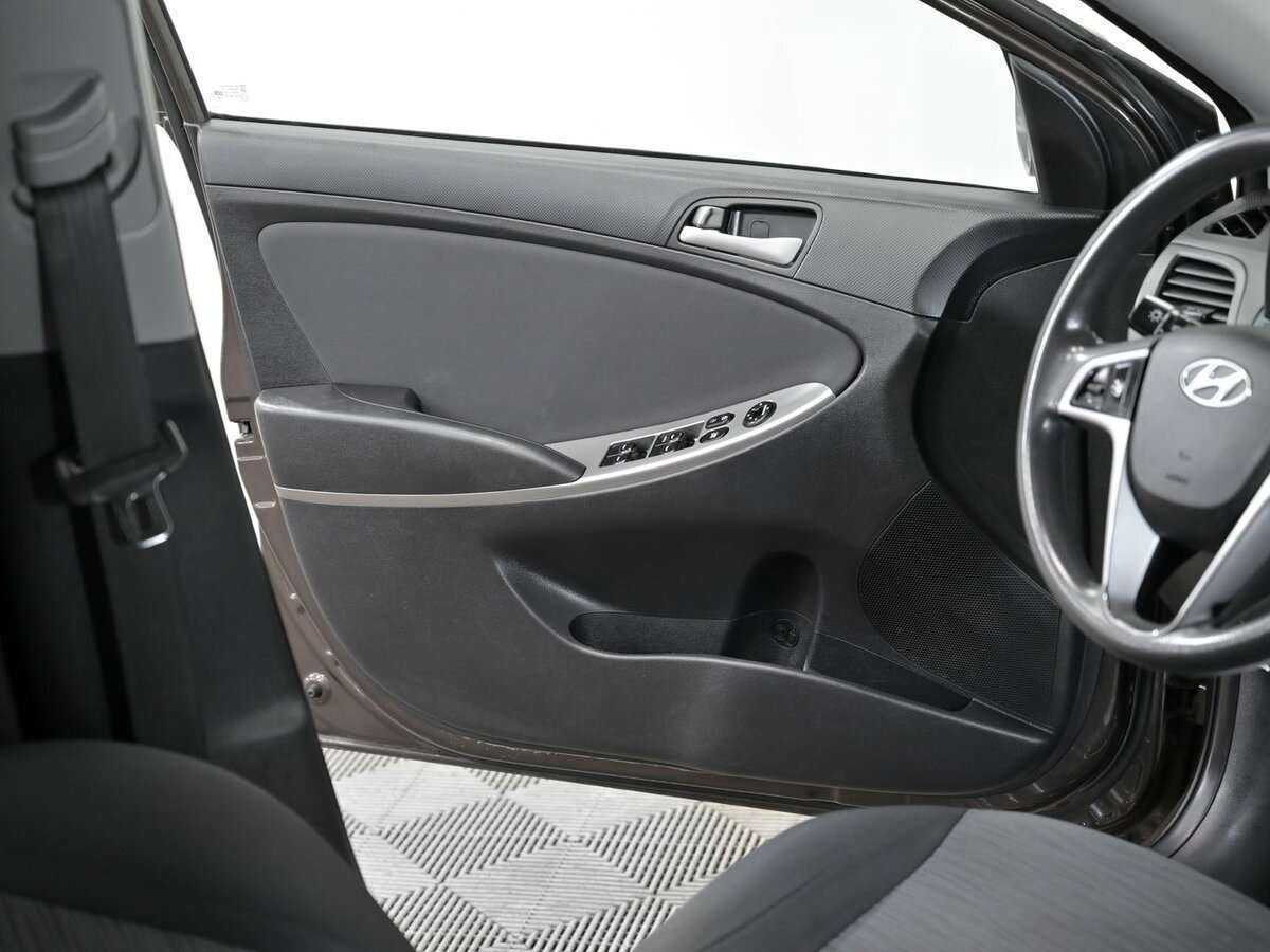 Hyundai Solaris с пробегом — 2016 год. Фото: #8