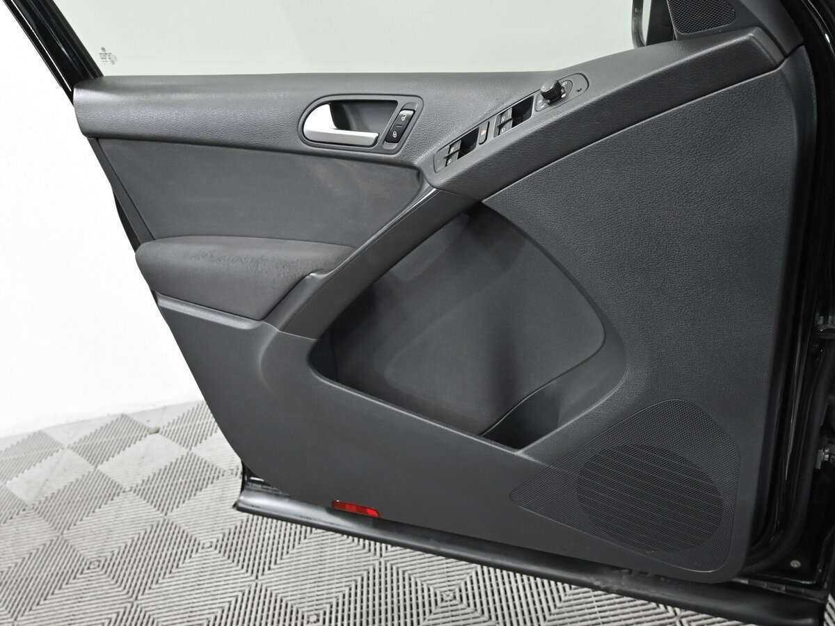 Volkswagen Tiguan с пробегом — 2013 год. Фото: #6